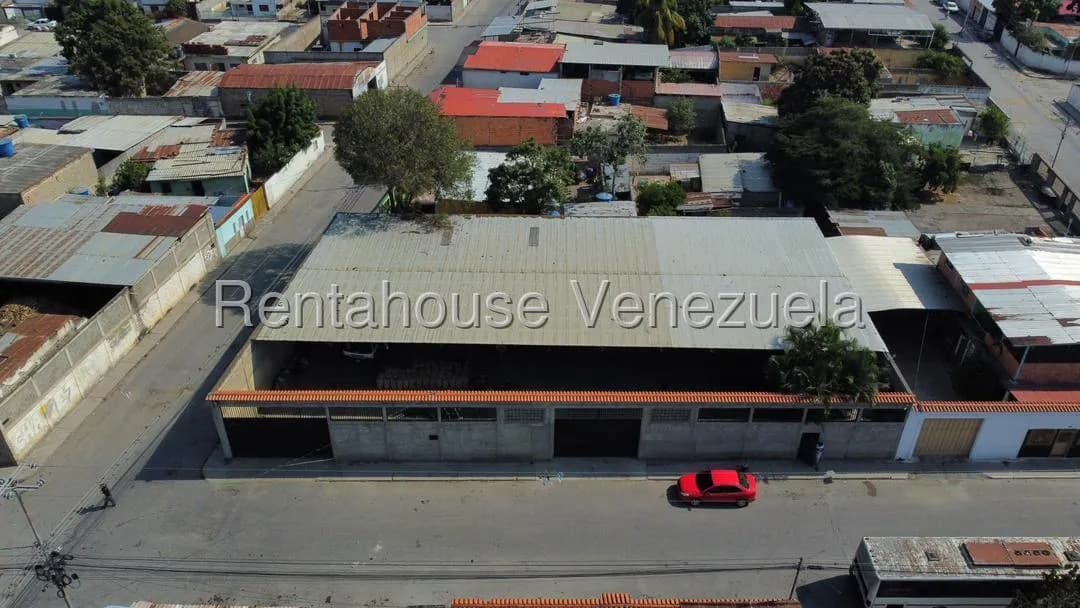 Comercial (Galpon - Deposito) en Venta en Zona Oeste, Lara
