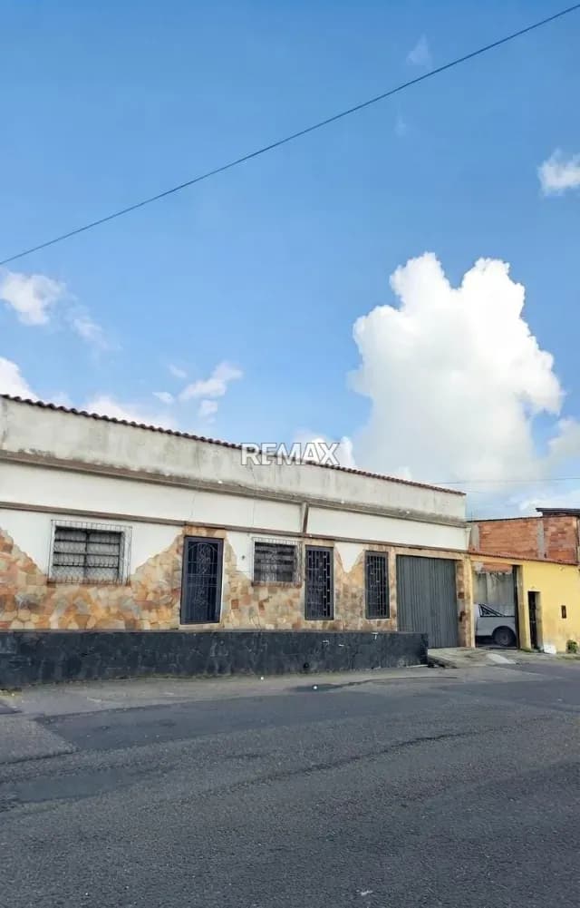 Casa en venta a Pie de Calle Ubicación ESTRATÉGICA! La Concordia