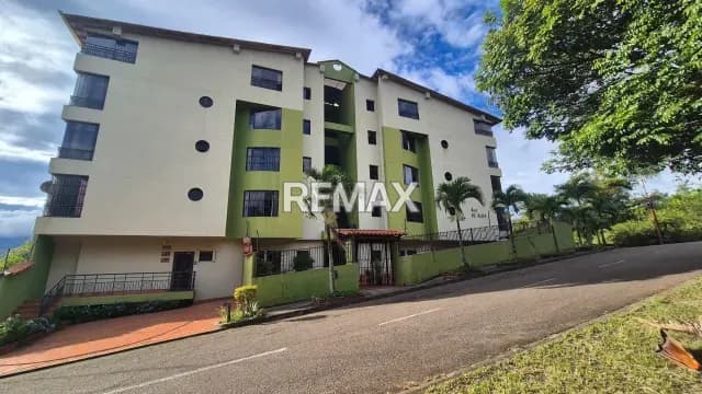 En Alquiler Amplio Apartamento de lujo Amoblado en la Guayana Ubicado en Edif El Alba.