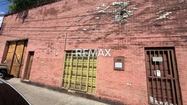 Casa en venta en la calle López cerca del periférico