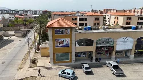 Venta De Local De Tres Niveles C.c Casa Grande Center-nueva Barcelona
