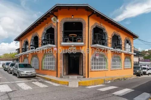Casa Comercial De Dos Niveles En Esquina En Alquiler El Hatillo I