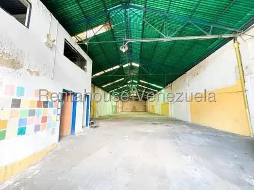En Venta Dos Galpón En Catia. Mls #25-10818 Ch.