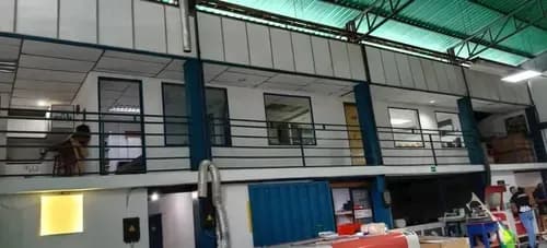 Se Vende Galpón Con Área De Venta Y Área Operativo En Los Teques Los Cerrritos Gc