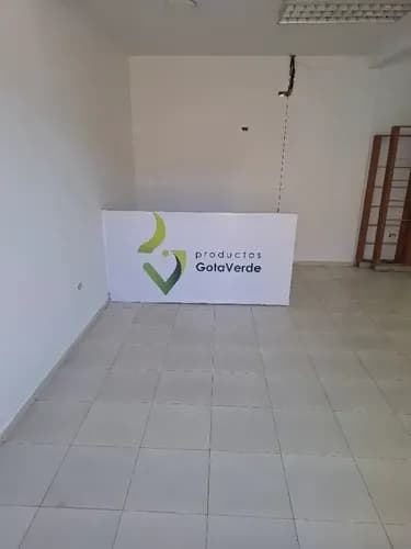 Lorena Inojosa Alquila Local En Av. Montes De Oca. Velencia