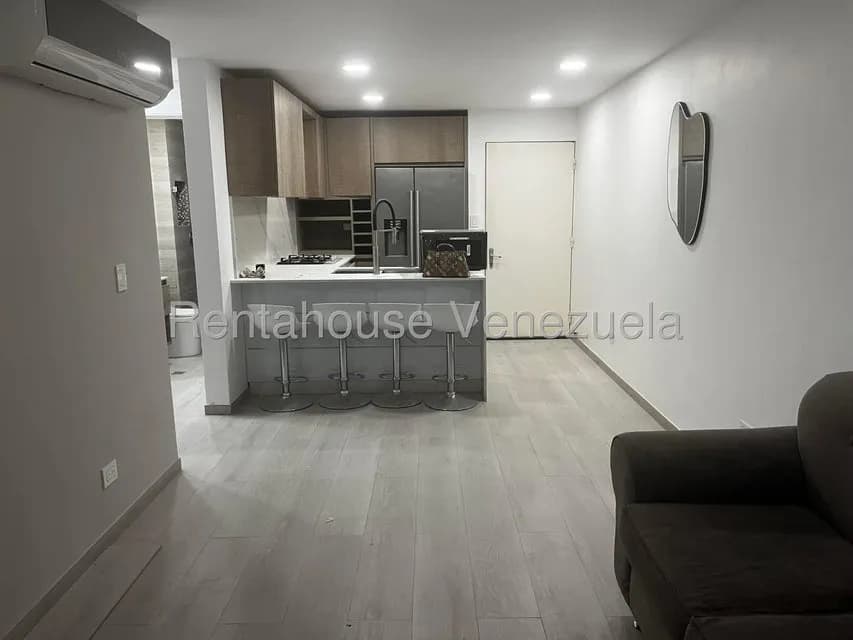 Apartamento (1 Nivel) en Alquiler en Los Naranjos Humboldt, Distrito Metropolitano