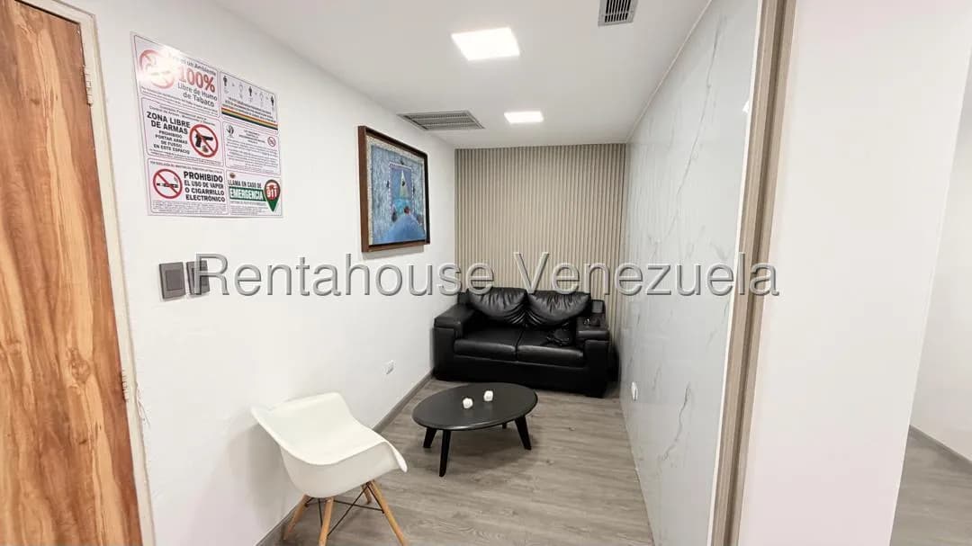 Comercial (Oficina) en Alquiler en Los Cortijos de Lourdes, Distrito Metropolitano