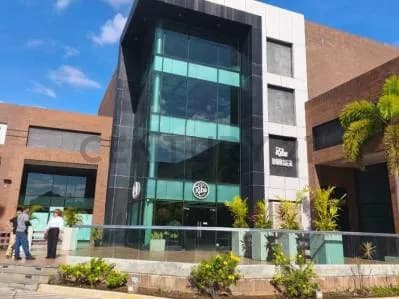 oficinas en venta Centro Comercial Amazonia desde 600 mt2 nivel completo