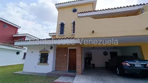 Casa En Venta En Trigal Norte Valencia Mm Carabobo Planta Electrica Y Pozo De Agua Oficina Moderna Piscina