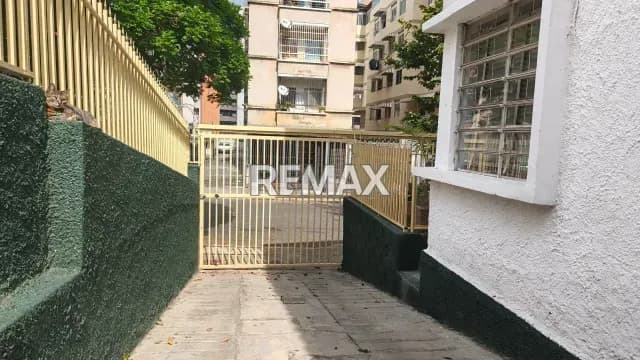 ALQUILER DE DEPOSITO 35 MTS AV VICTORIA