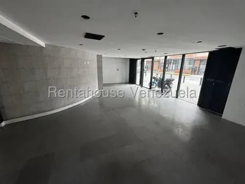 Local Comercial Pie De Calle En Alquiler En Chacaito Torre Credicard Mls 26-637
