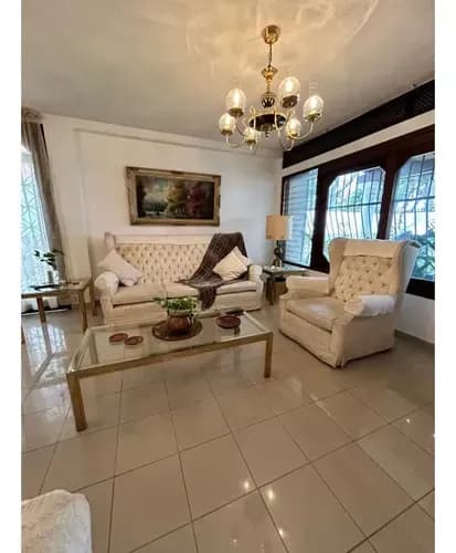 Casa En Venta 350 M2-urb. Alto Prado