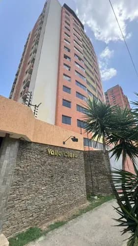 Apartamento En Alquiler: Mañongo Res. Valle Claro Au-ind