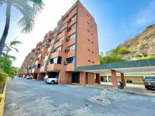 Comodo Apartamento En Venta Con Excelente Áreas Sociales Y Ubicación, El El Cerro El Morro Lechería