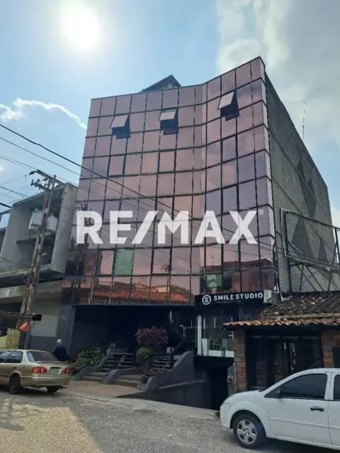 En venta Oficina en el Centro Profesional Pirineos