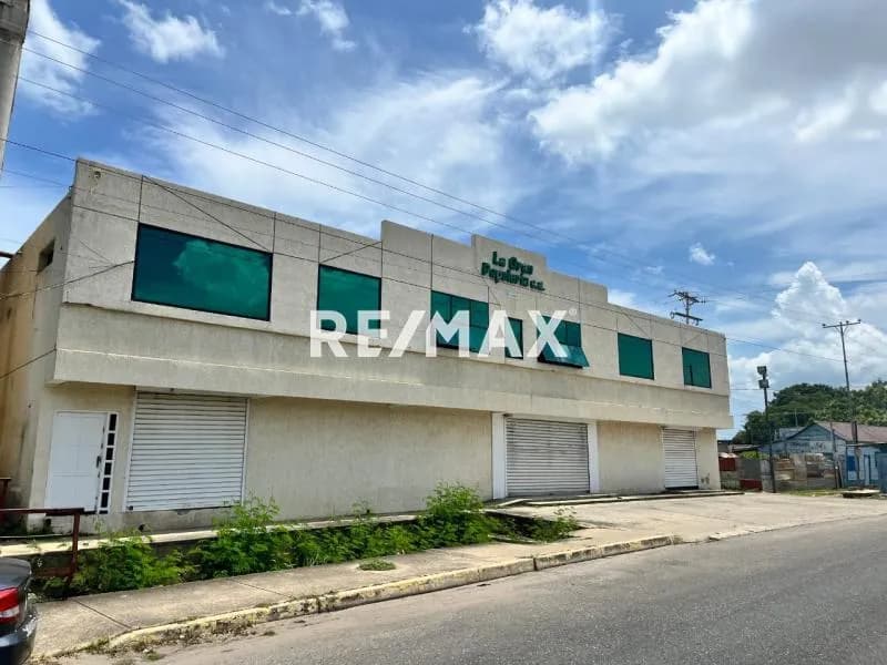 Alquila Excelente Local Comercial en el Centro de Cabimas