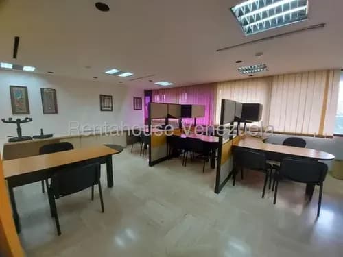 Oficina En Alquiler En Chuao Yr2518847