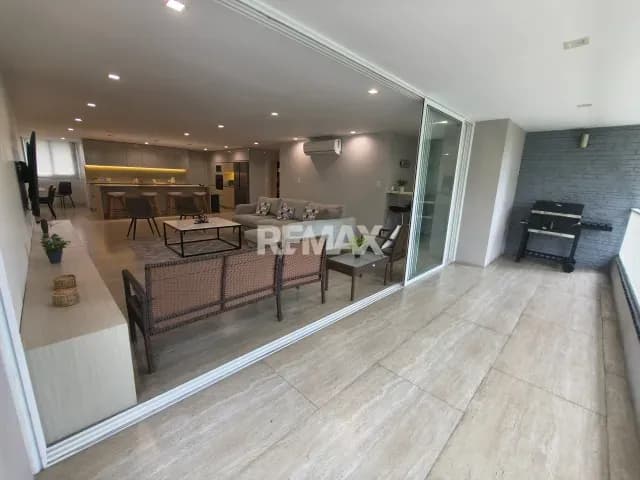 Venta de apartamento Remodelado y Amueblado en Altamira