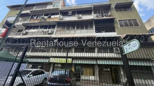 Comodo Apartamento Que Se Entrega Amoblado El Paraíso 26-19854