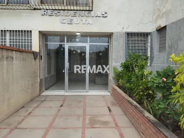 APARTAMENTO EN VENTA EN PLANTA BAJA EN CIUDADELA FARIA