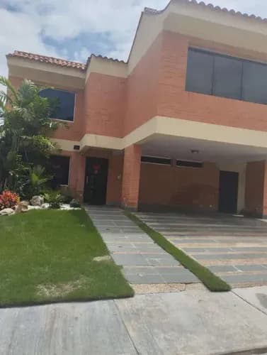 Casa Moderna Amoblada Con Planta 100% En Lomas Del Country, Piscina Y Parrillera - Atm