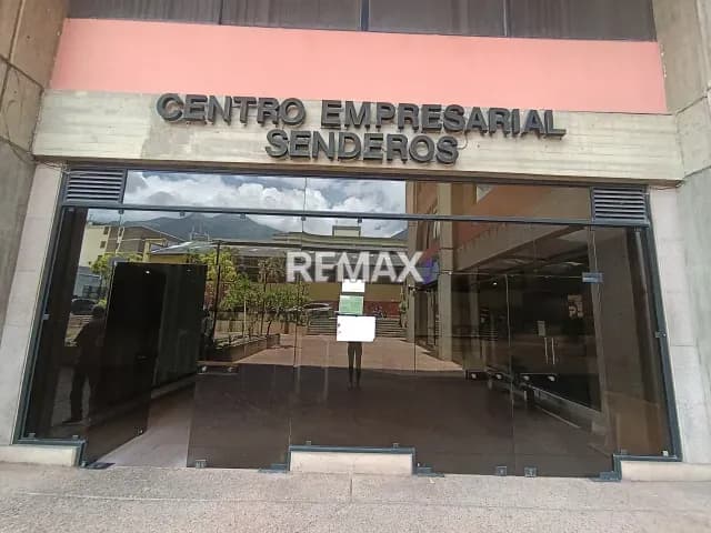 ALQUILER DE CUBICULO EN LOS CORTIJOS (2)