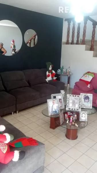 Hermosa Quinta en la Urb. El Country A LA VENTA