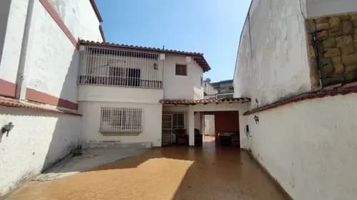 Casa En Venta En El Llanito. Guillermo Acevedo. Cod. 26-3125