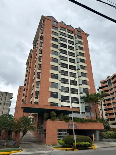 Vendo Precio 99.000$ Se Acepta Financiamiento Corto.! Oportunidad Única Apartamento Frente Al Cc Sambil (financiamiento Corto)* Urb Jardín Mañongo Naguanagua Res Monte Carmelo Mide 89.7 M2