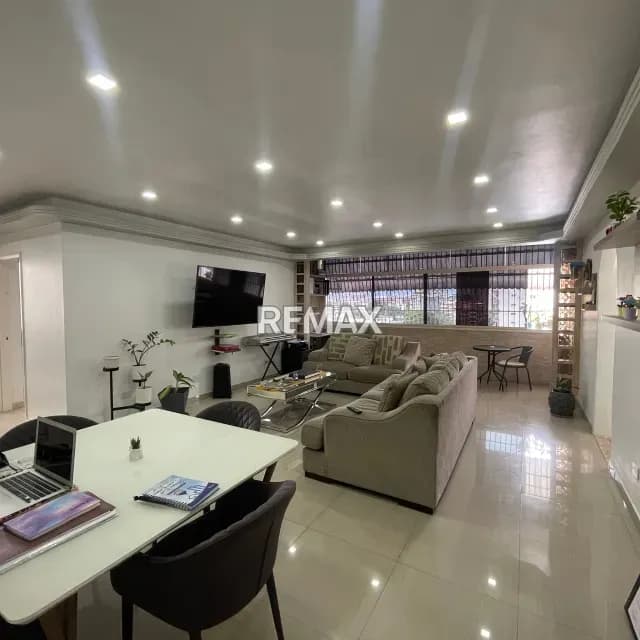 APARTAMENTO EN VENTA EN LA CALIFORNIA NORTE