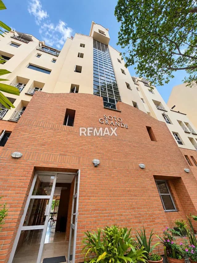 Apartamento de 201 m² en Colinas de Valle Arriba