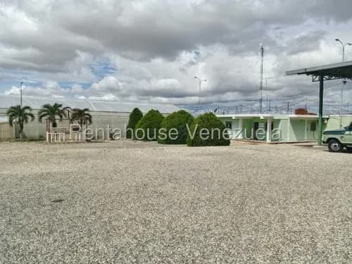 Raiza Suarez Vende Terreno 26-10752 Quibor, 3 Bombeos, Tanque Australiano 160.000 Lts, Pozo Subt 3 Pulgadas, Laguna, Corrales Para Ganadería Con Almacén, Área Techada Para 100 Animales Doble Propósito