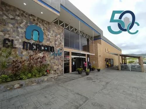 Ncreíble Oportunidad Para Emprendedores En Busca De Su Espacio Propio, Local Comercial Localizado En El Mercado La Isla.