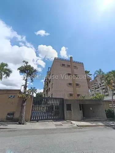 Apto En Altamira - Vista 360 Al Ávila - Baja Densidad Y Pozo De Agua
