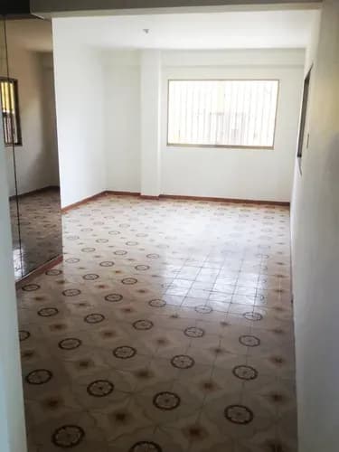 Casa Comercial En Alquiler, El Marques, Caracas, Deposito, Oficina, Tienda, Local, Consultorio, Centro Terapéutico