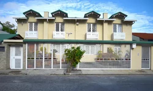 Casa En Venta En Alto Prado ¡ El Epicentro Del Lujo, Confort Y Exclusividad En Caracas! 26-10088
