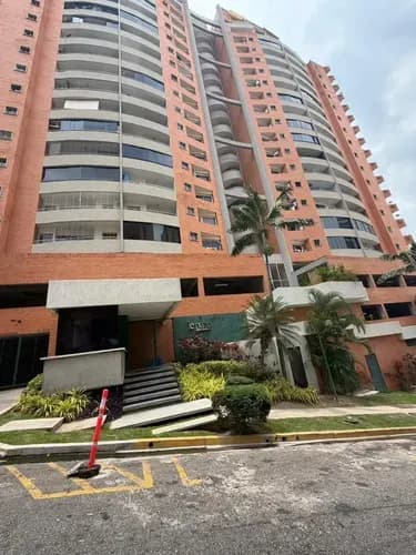 (gb989) En Alquiler Apartamento En El Parral Res Le Parc