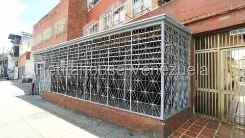 Local Comercial En Venta,prado De Maria Mls #25-15868