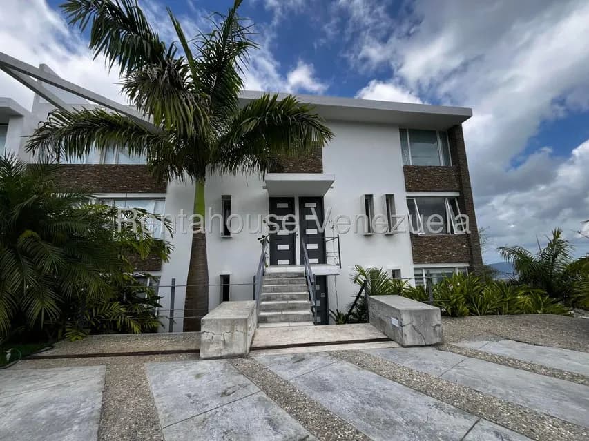 Apartamento (Multiples Niveles) en Alquiler en Oripoto, Distrito Metropolitano