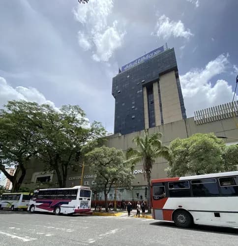 Oficina En Alquiler En Centro Comercial Camoruco Av Bolivar Yt Yenny Teran Alquila