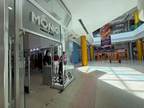 Np Vende Local Comercial En El C.c Metrópolis Cod 296842