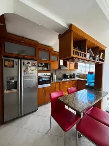 Yasmin Roa Vende Apartamento En Valle Arriba En Mañongo Piso Alto Cod 30729