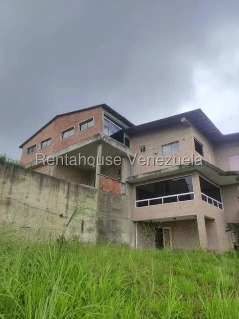 Casa (Multipes Niveles) en Venta en Los Guayabitos, Distrito Metropolitano