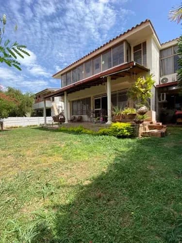 Espectacular Quinta De 353 M2 Con Planta Operativa Al 100%, Agua De Pozo Constante, Piscina Y Espectaculares Áreas Club Conjunto Residencial Golden House, Piedras Pintadas (trigal Norte) Ng:319189