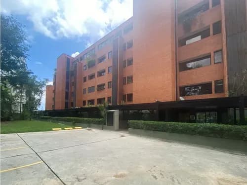 Alquiler Colinas De Valle Arriba- Apartamento 150 M2/ 3h+s/ 3b+s / 2pe