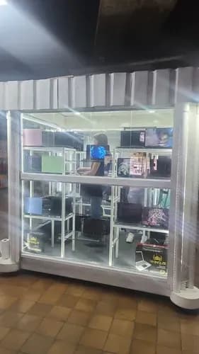 Venta Kiosco Local Comercial | Acero Y Aluminio | Puertas Santamaría - C.c. Palo Verde