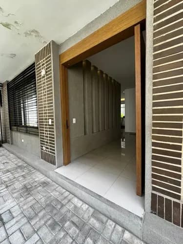 Luis Vivas Ofrece En Venta Casa Moderna De Un Solo Nivel En La Urbanización Los Nisperos. (solo Clientes) Hm-rm