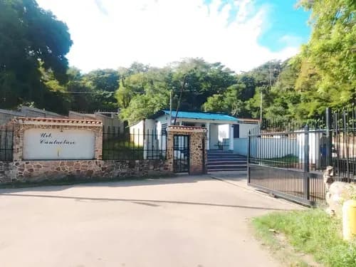 Casa Amplia Vía El Rincón Cantaclaro, Barcelona Venezuela