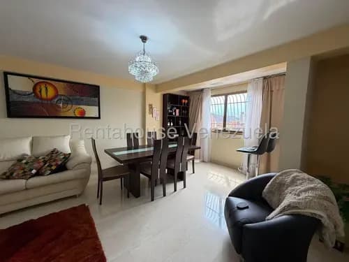 Apartamento En Venta En Urbanización La Soledad Remodelado Cocina Empotrada Tres Habitaciones Dos Baños Listo Para Mudarse Nela 26-21228