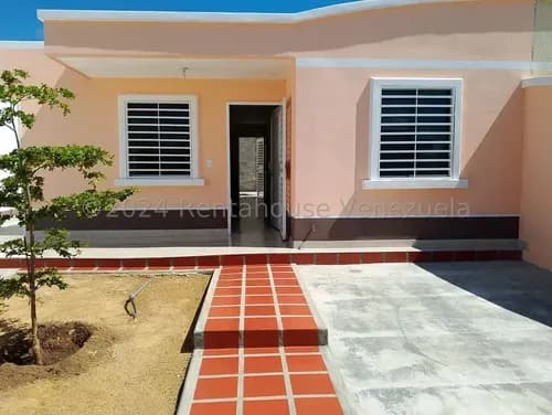 Marydoll Mogollon Vende Bella Casa Semi-amoblada En La Ensenada A Solo 8 Minutos De Barquisimeto-lara